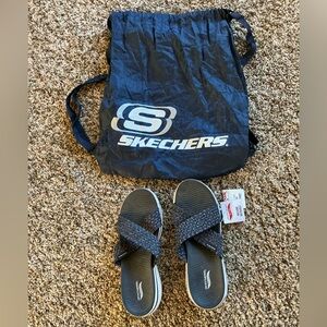 NWT SKECHERS ArchFit comfort slides flip-flops shoes sandals navy women 11 w/bag
